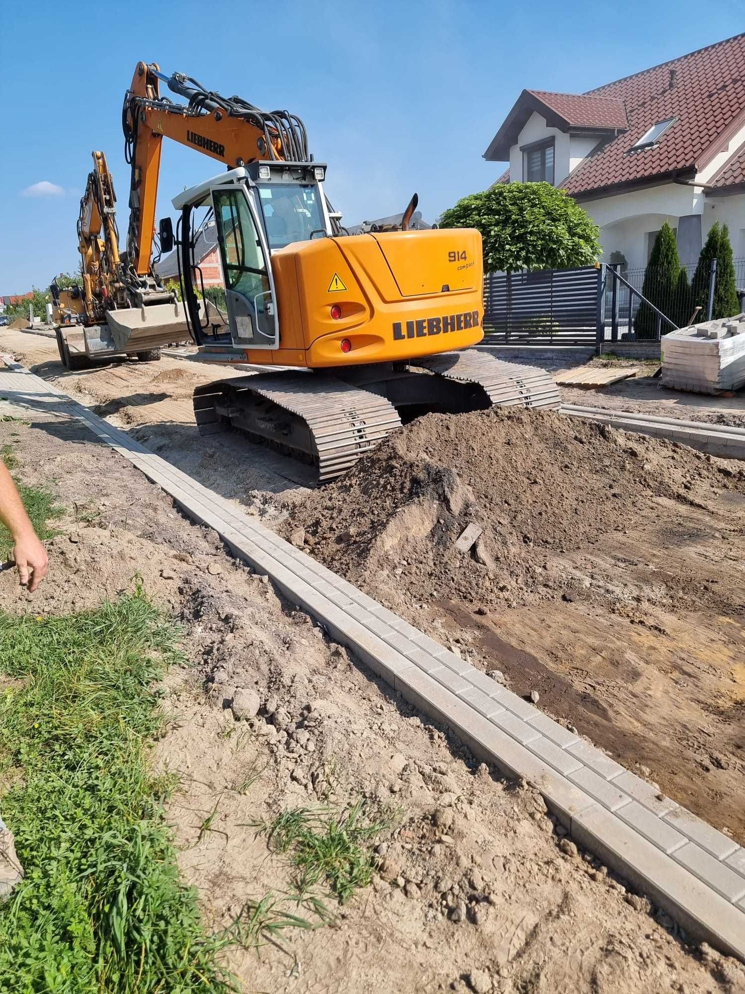 Usługi koparkami, roboty ziemne, transport, przesiewanie kruszyw.