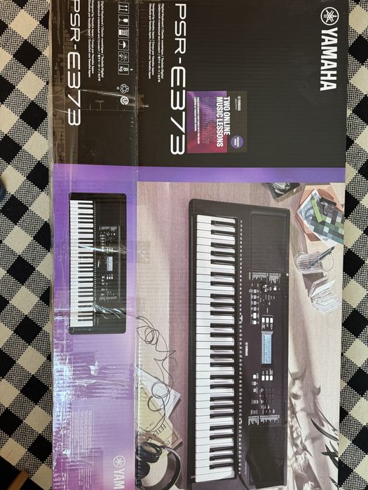 Yamaha PSR E373 Keyboard