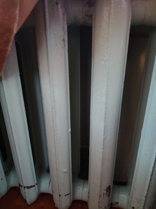 Чугунна батарея, чавун