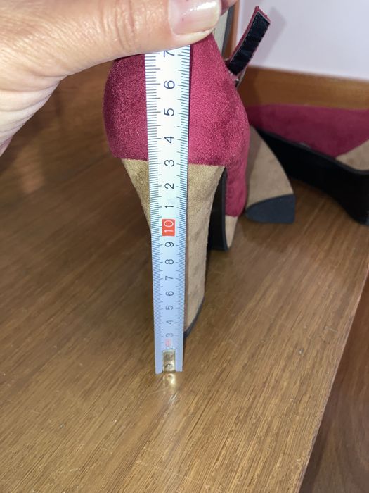 Sapatos compensados