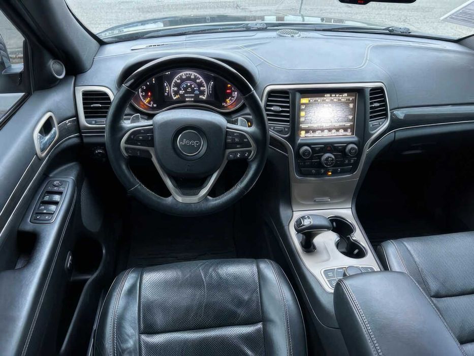 Jeep Grand Cherokee Overland      2014