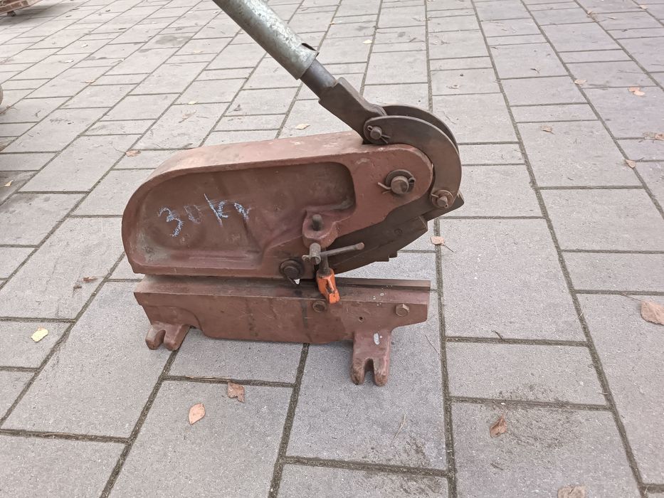 Gilotyna do blachy prętów