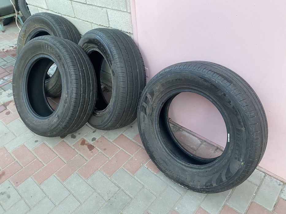 Комплект летней резини на паркетник или бус Pirelli Scorpion 215/70R16