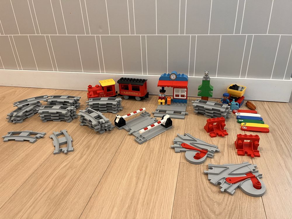 Lego duplo tory z pociągiem