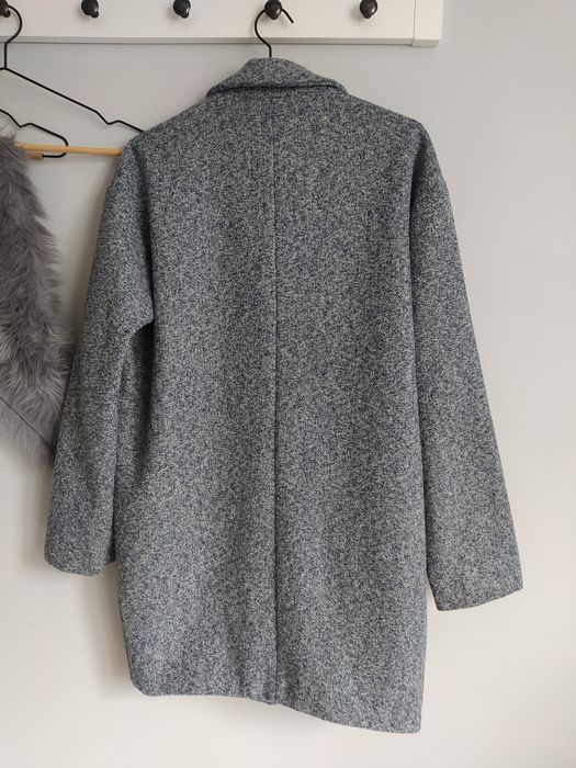 Szary, damski płaszcz prosty, oversize z futrzanym kołnierzem Oasis