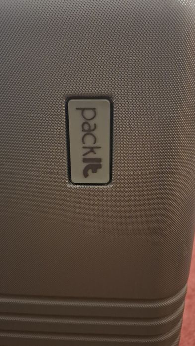 Mala de Viagem Média 4 Rodas Preta e Verde Milão
Pack It