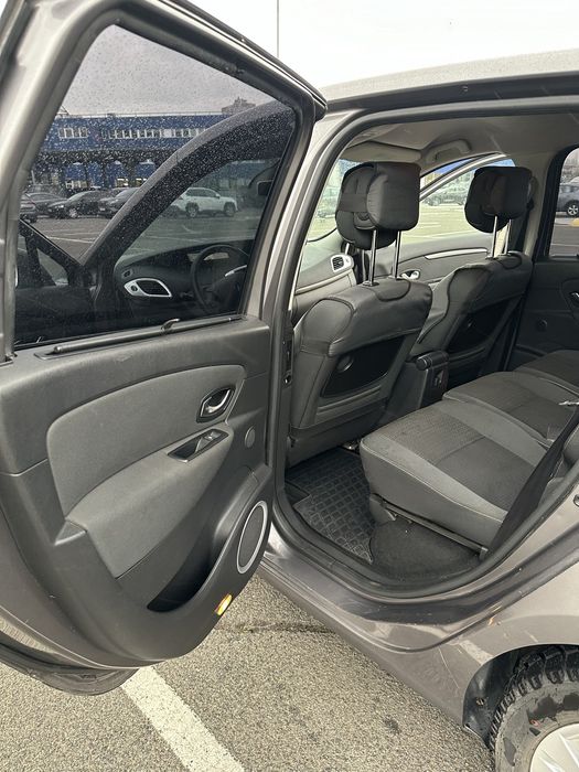 Renault Scenic 3 2011