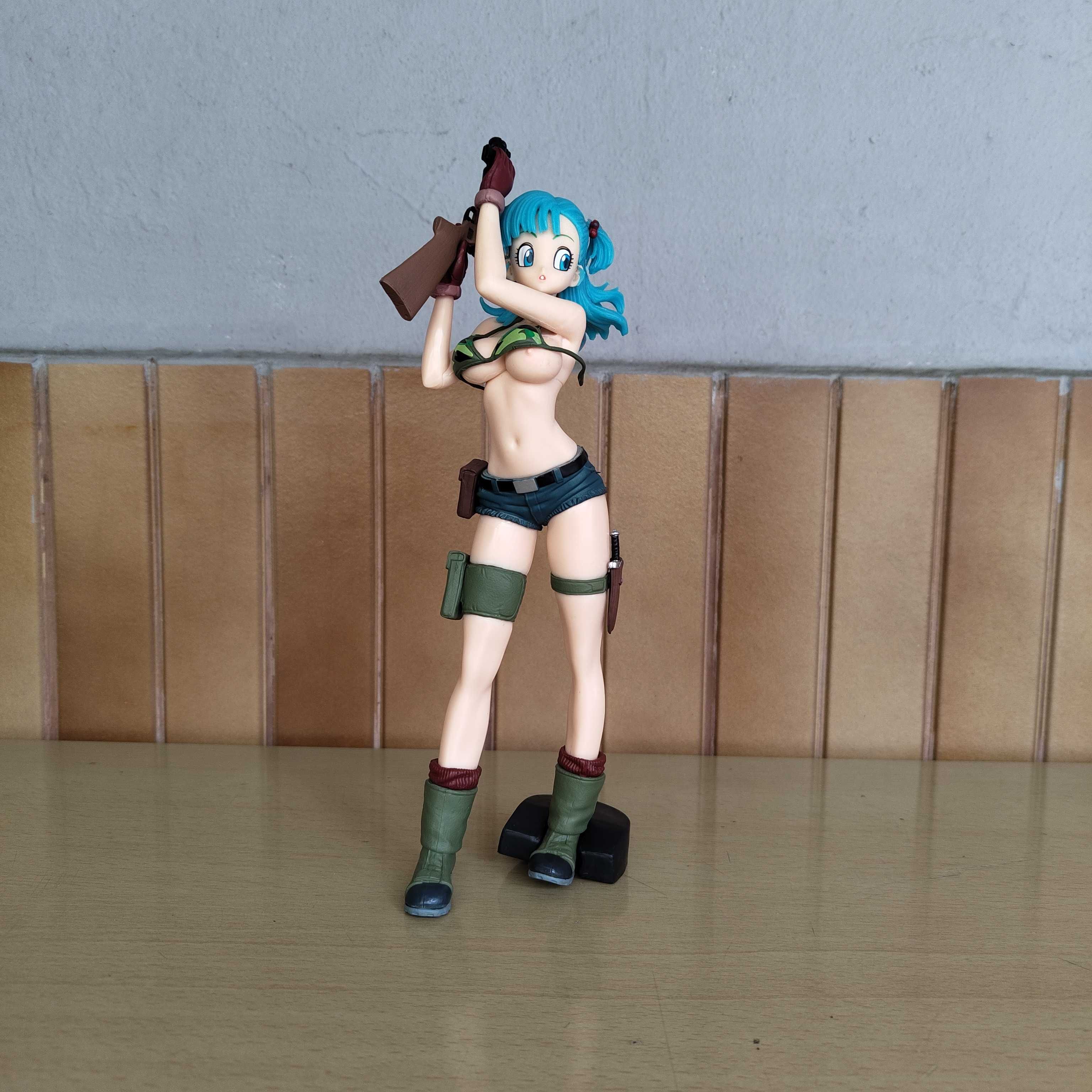 Figura Dragon Ball Bulma Camuflagem