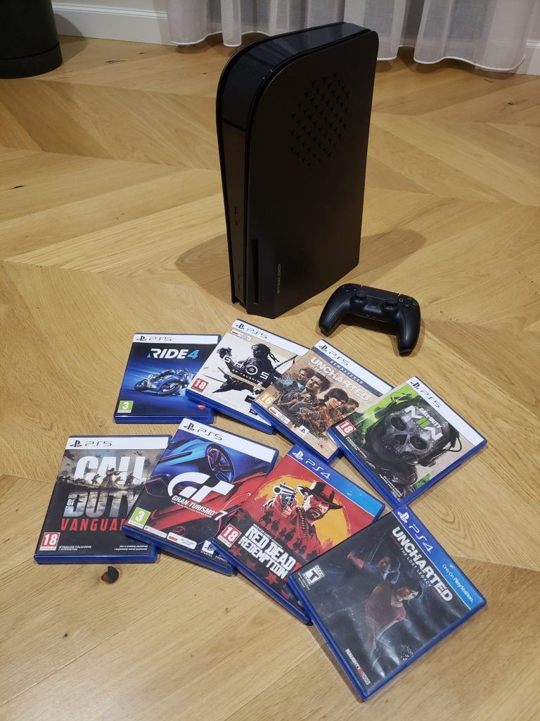 Konsola Playstation 5 PS5 z napędem + 8 gier + pad