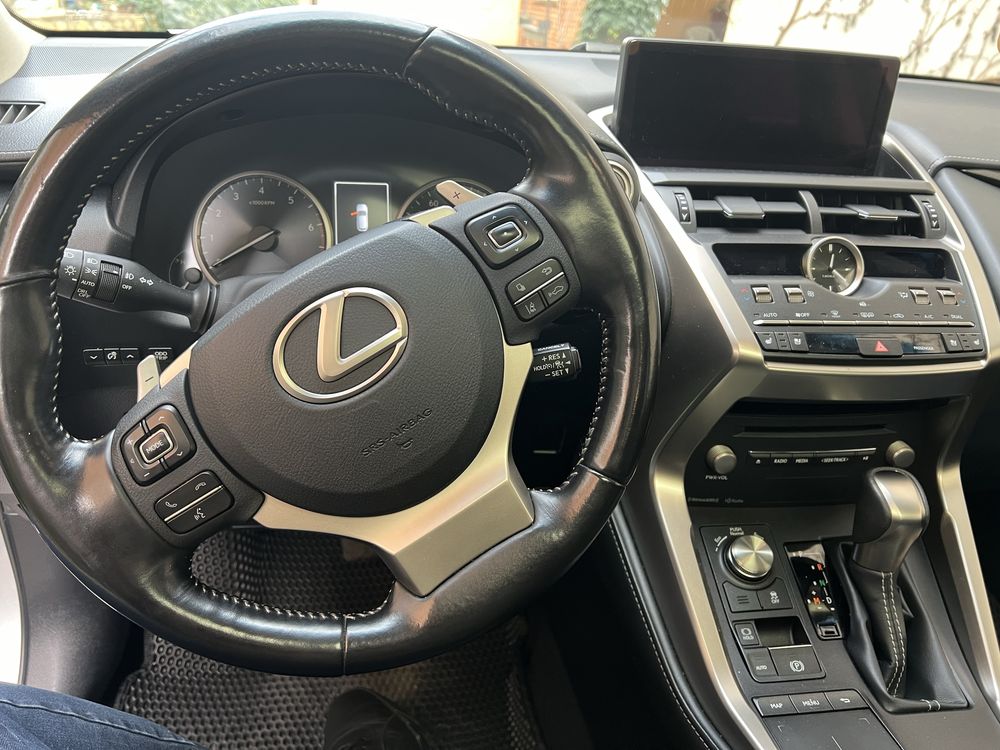 Lexus NX300 luxury