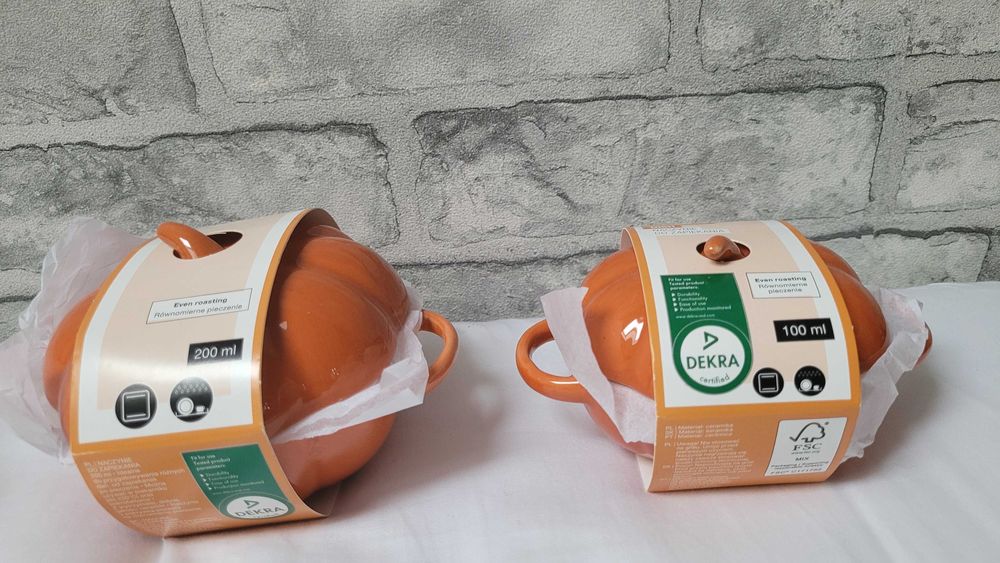 Dwa naczynia ceramiczne w kształcie dyni żaroodporne