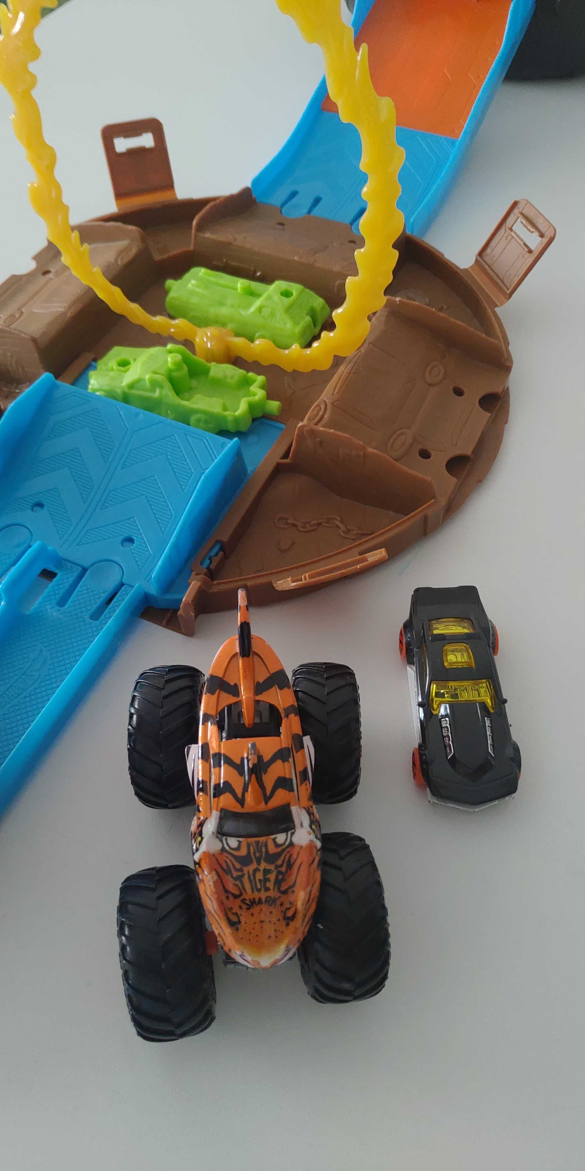 Pista Hot Wheels Monster Truck Stunt Fire