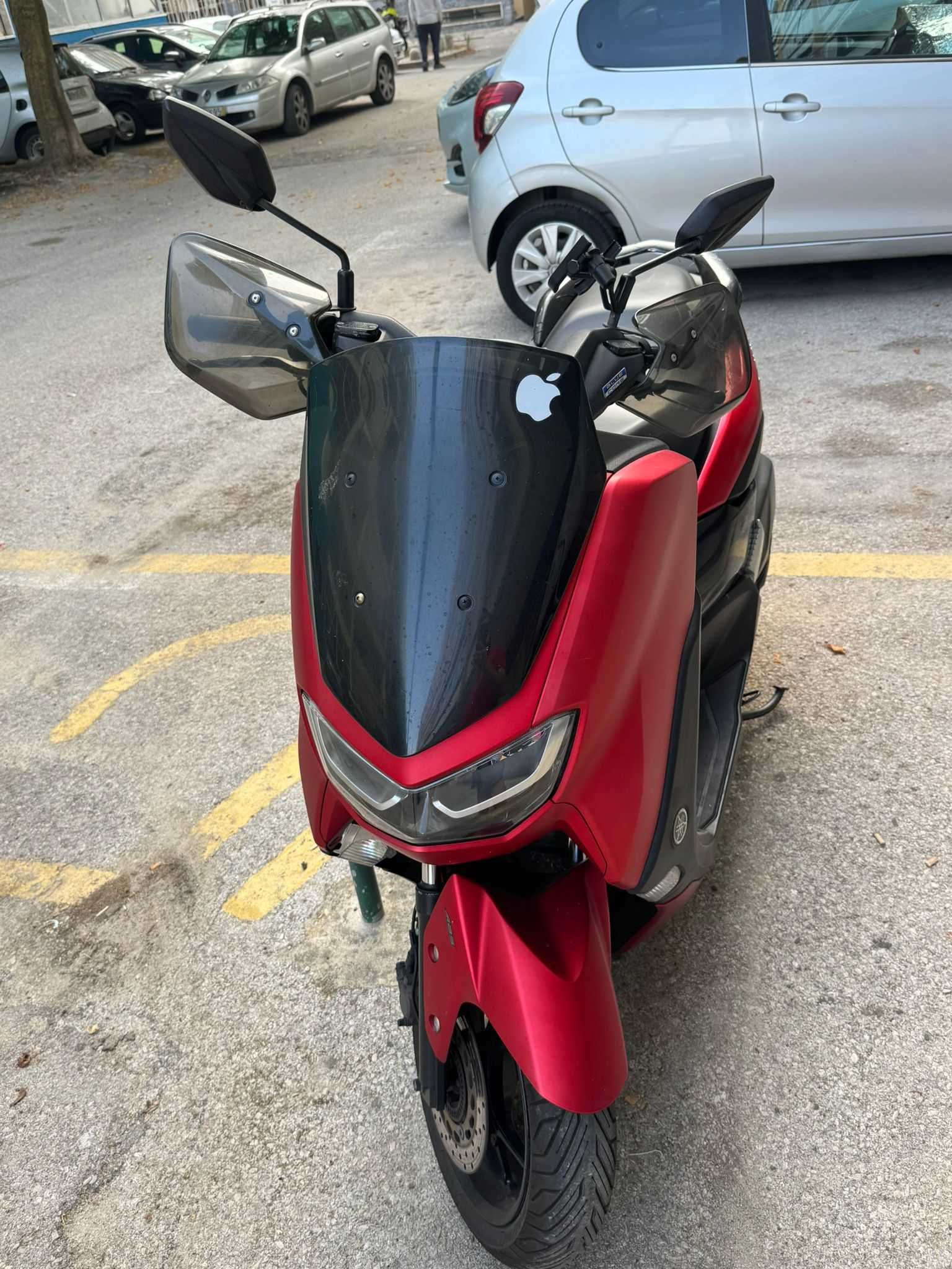 Yamaha NMAX 125 – Vermelha | Ano 2021 | 49.500 km