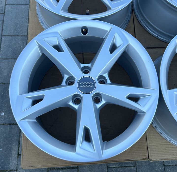 Oryginalne felgi Audi Q5 A3 A4 A5 A6 17" 5x112 8W0 ET38 s-line