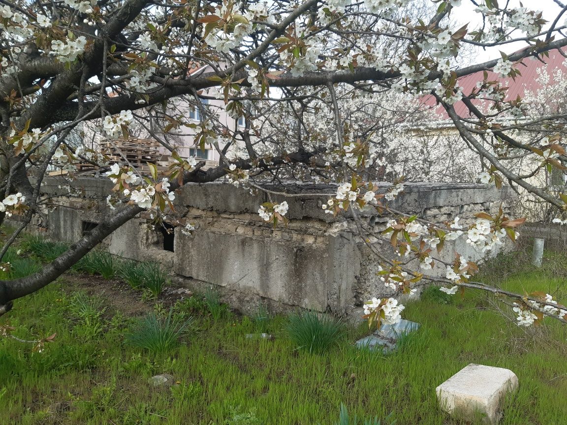 Участок с капитальным фундаментом !