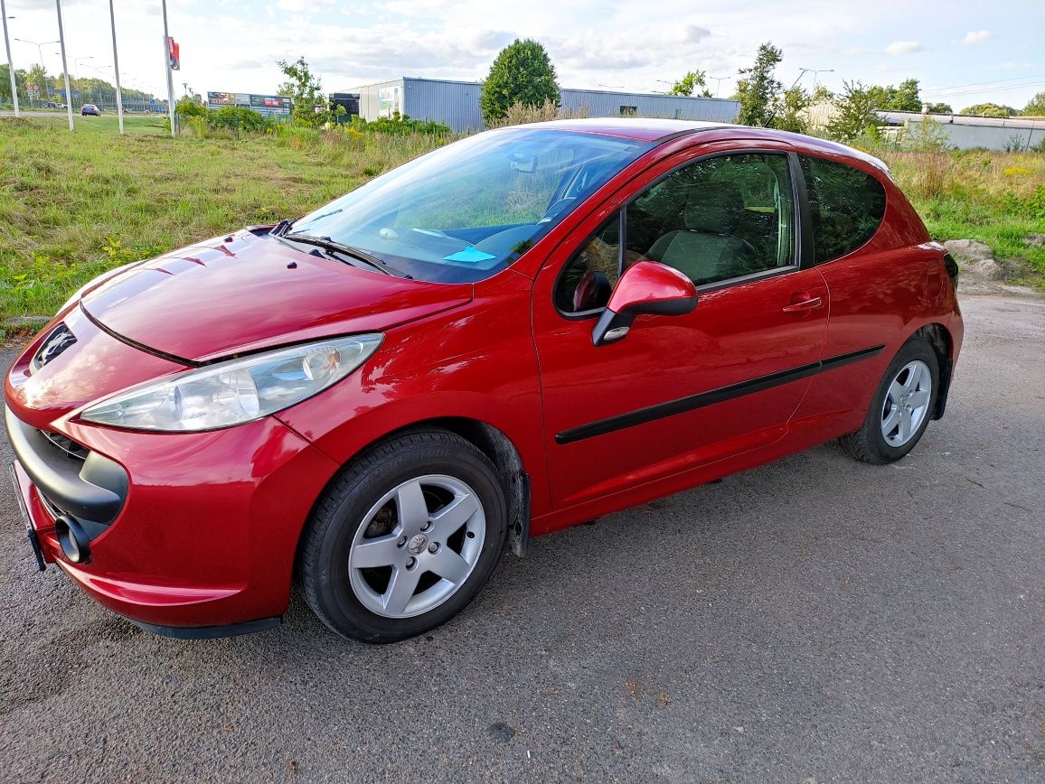Продам Peugeot 207