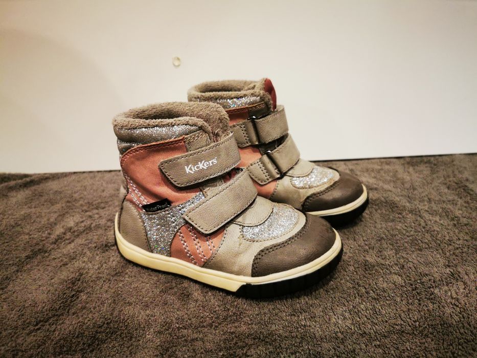 Śniegowce, buty zimowe Kickers, rozmiar 24