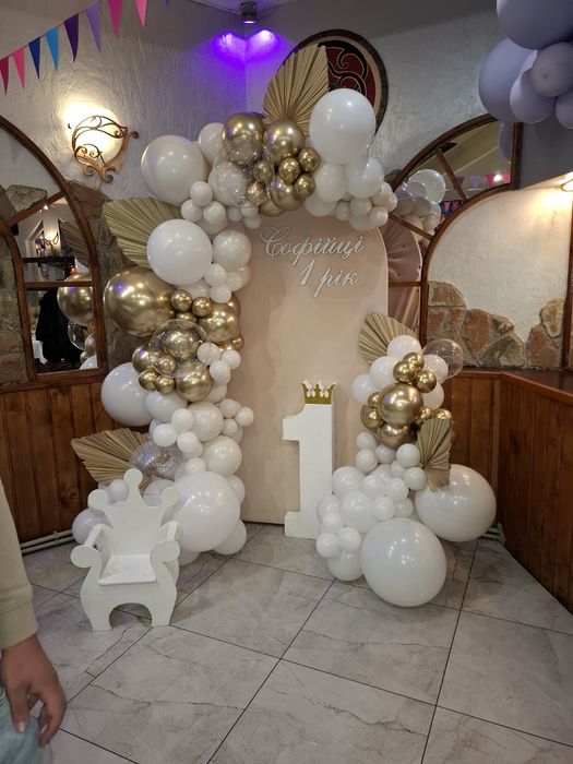 Фотозона на рік . Оренда фотозон .Хрещення. Позняки