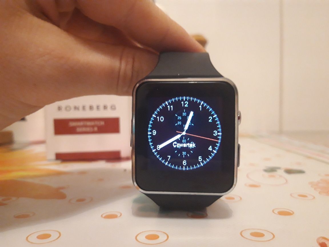 Smartwatch na kartę SIM i SD