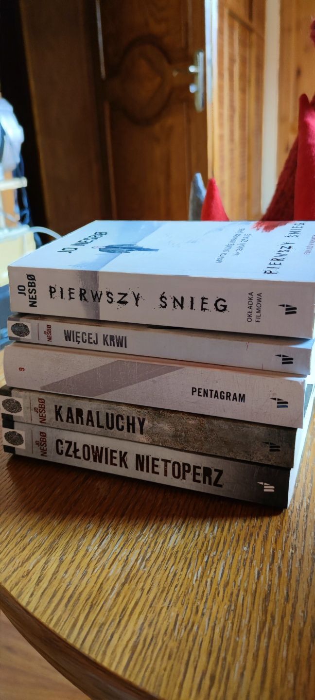 Jo Nesbo "Pierwszy śnieg"