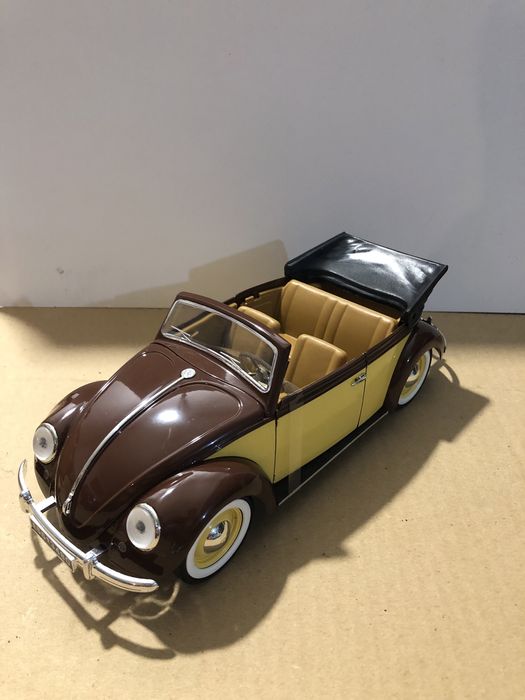 VW carocha solido 1:17