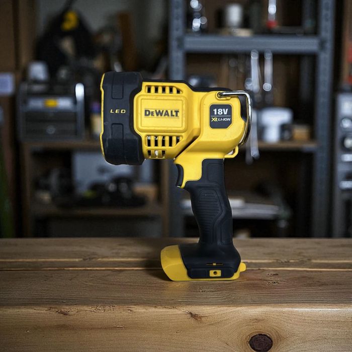 Latarka akumulatorowa 18V DeWalt DCL043 LED | + Gwarancja