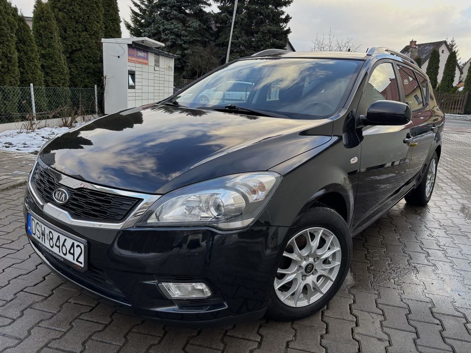 KIA CEED 1.4 90KM • 2010r • KLIMA • HAK • Podgrzewane fotel • BDB STAN