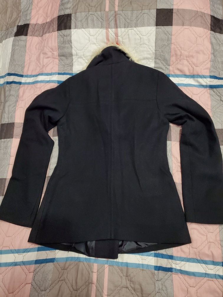 Жіноче весняне тонке пальто піджак чорне коротке розмір М