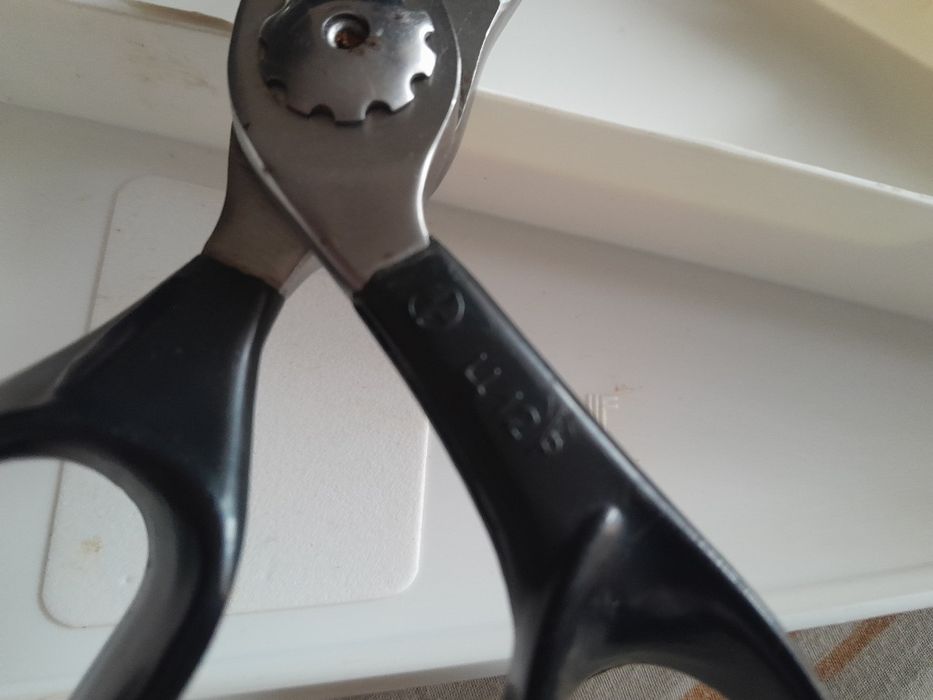 Хозяйственный инвентарь ножницы