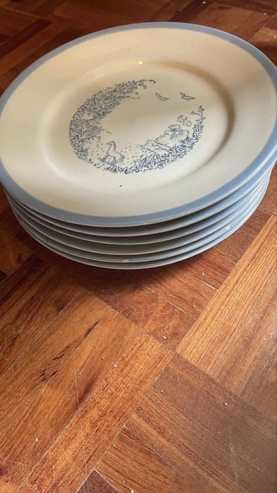 Conjunto de pratos