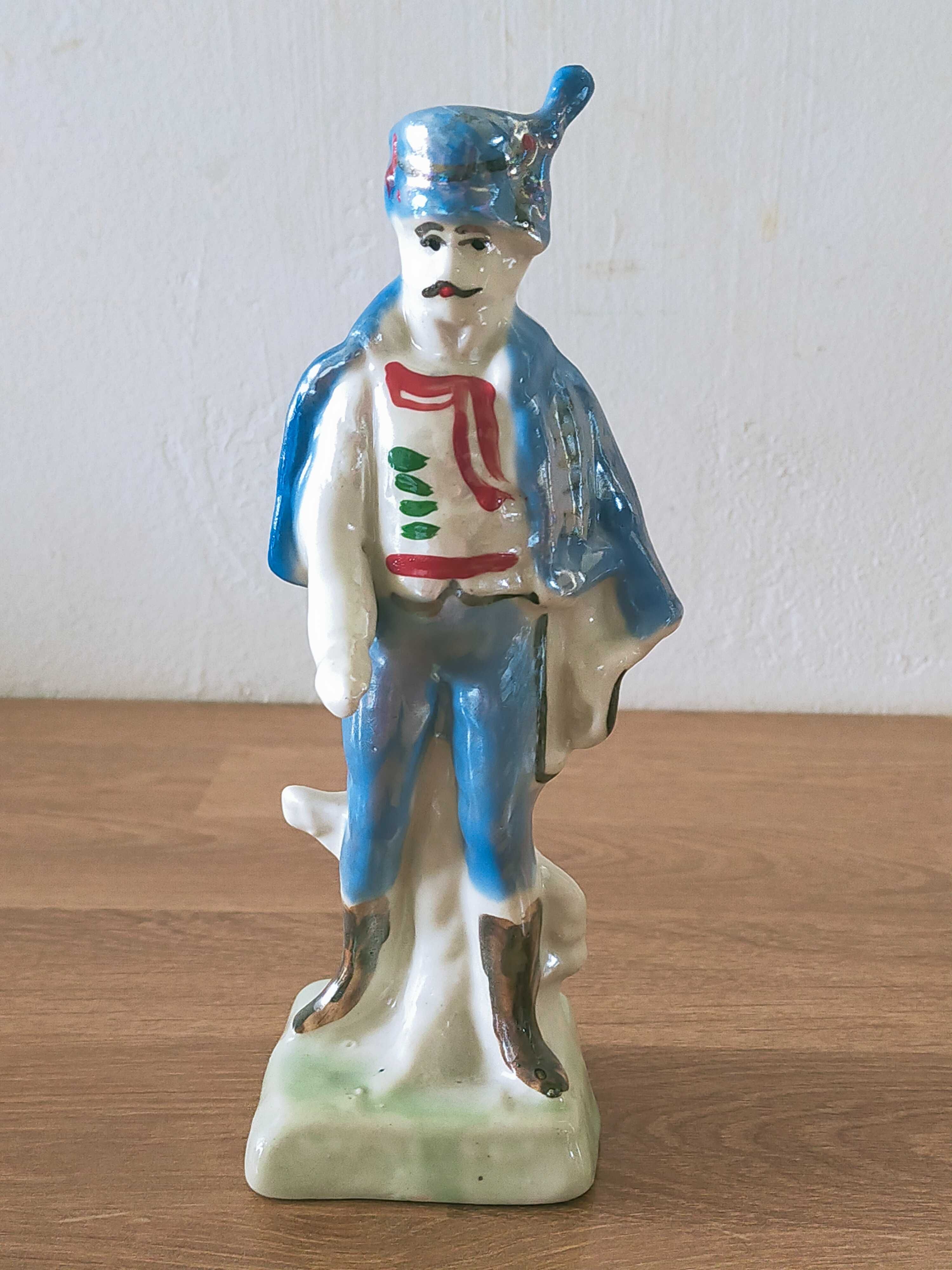 figurka zołnierza z porcelany