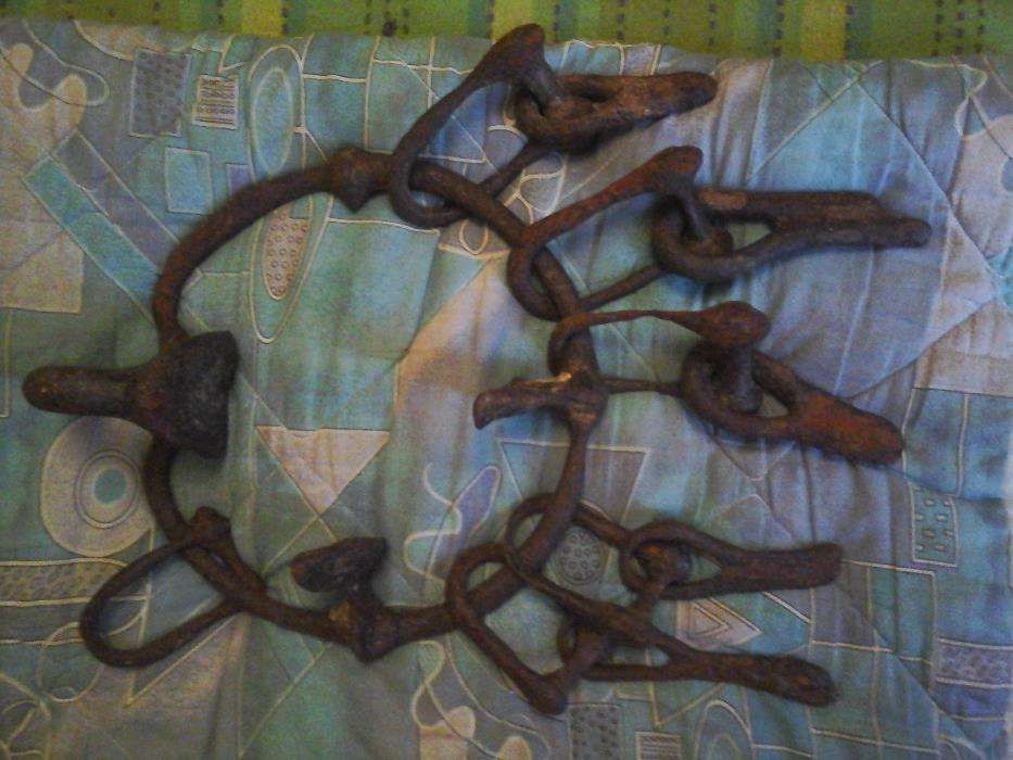 artefacto de pesca muito antigo . excelente para decoração