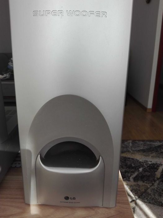 Sprzedam zestaw kina domowego LG 5.1 z zestawem głośników