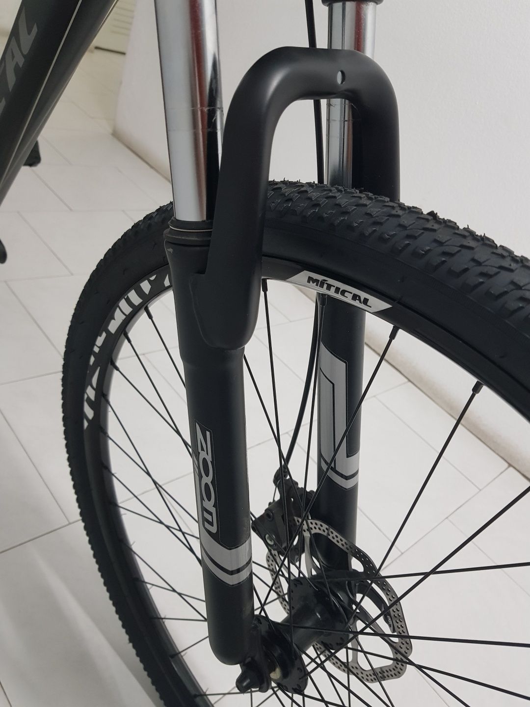 Bicicleta BTT Mitical trail 30 Sport 29Er como nova com acessórios div