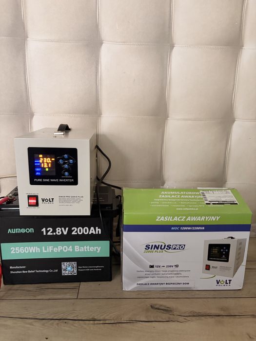 Продам комплект ДБЖ 2,2 кв АКБ LiFePO4 12V 200A