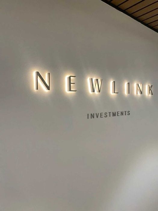 Вивіски з акрилу, вывеска акриловая для магазина, салонов, офиса