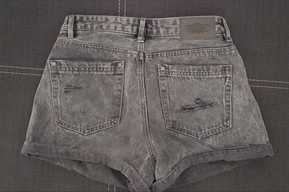 Calções curtos Stradivarius e Pull&Bear