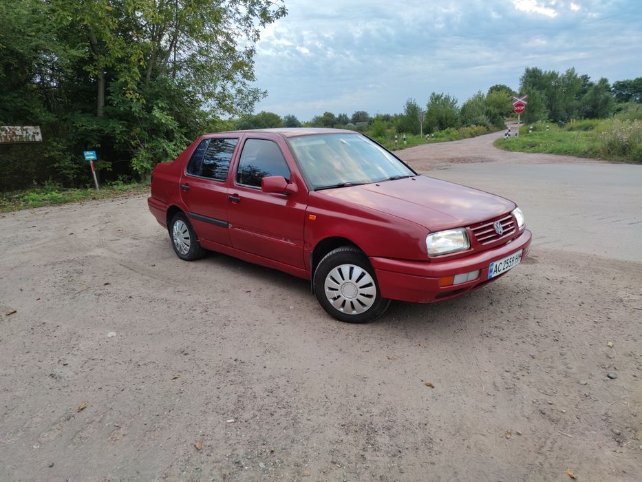 Продам автомобіль Wolkswagen Vento 1.8