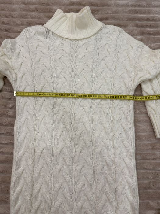 Тепле молочного кольору плаття 36 розмір