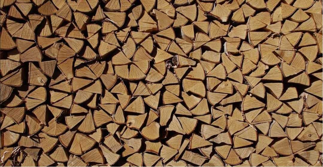 Drewno opałowe pocięte, twarde (dąb, grab, jesion) w skrzyniach 2RM