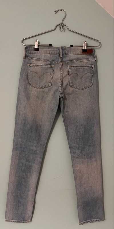 Spodnie jeansowe jasne jeansy Levis 26
