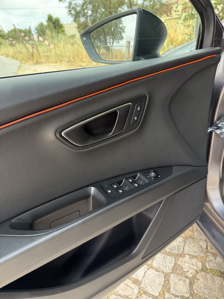 Seat leon 1.6 tdi style. 166€/mês