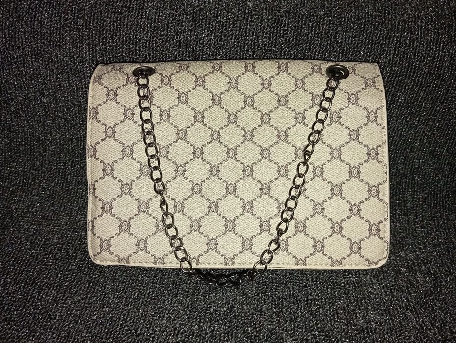 Жіноча Сумка на Плече Модна Великої Ємності з Ланцюгом.