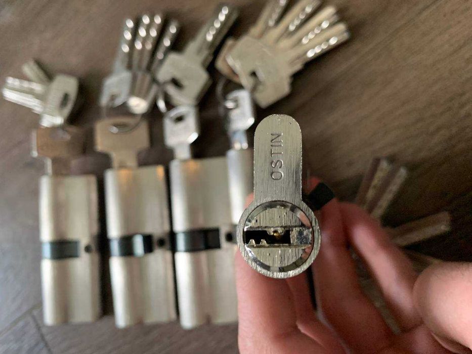 Циліндри для замка (серцевина, лічинка)