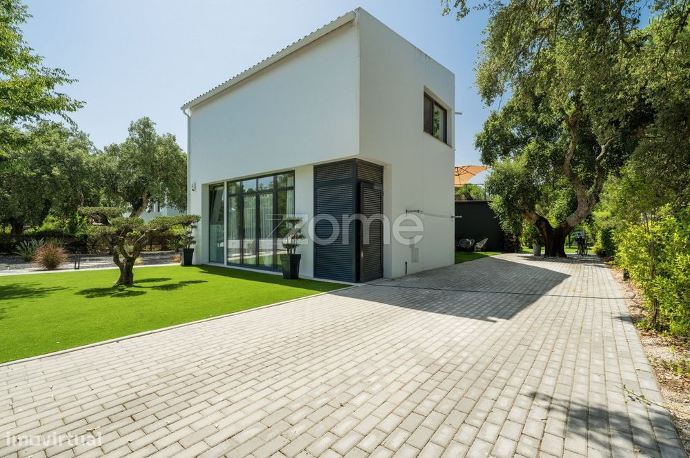 Moradia T4, piscina, terraços, jardim, junto ao Golfe, VN Sto. Este...