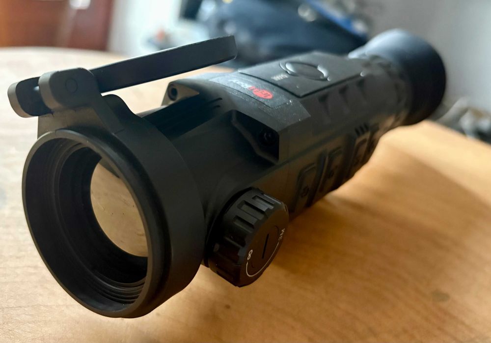 Celownik termowizyjny InfiRay RICO RL42 z dalmierzem laserowym