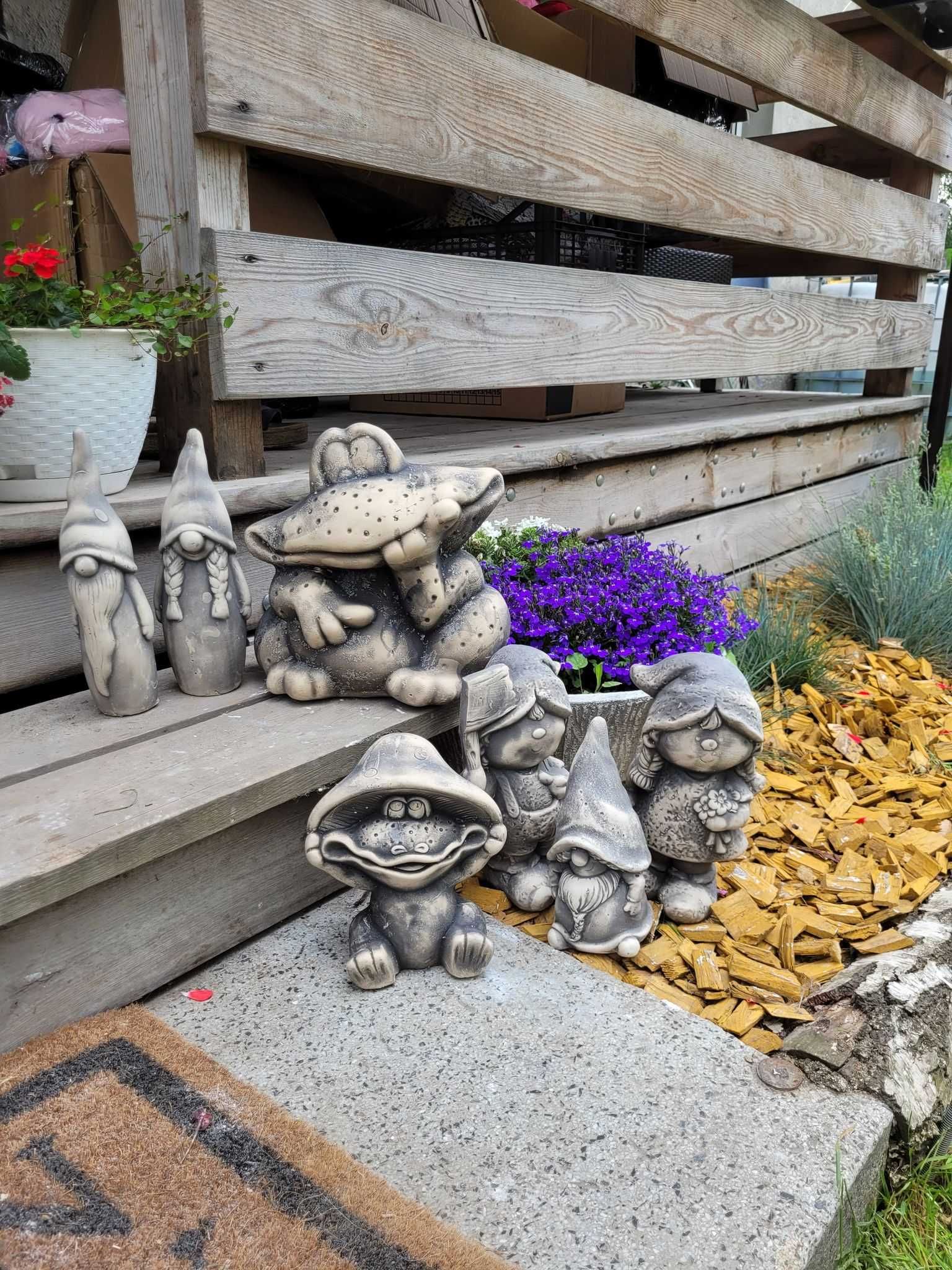 figurki ogrodowe krasnale skrzaty żabki gipsowe kolekcja kolekcje