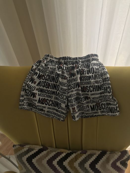 Calções Moschino 10 anos