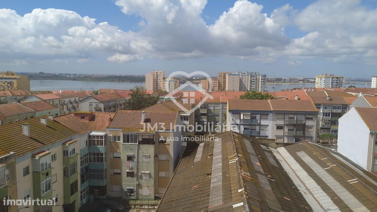 Apartamento T3 em Barreiro