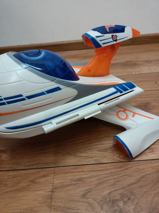 Statek kosmiczny Miles z przyszlosci